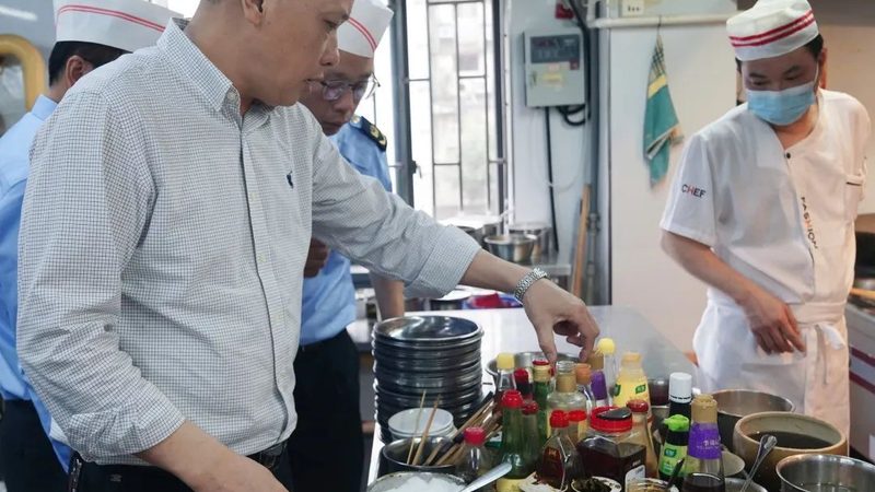 小型休闲食品礼盒代加工厂家