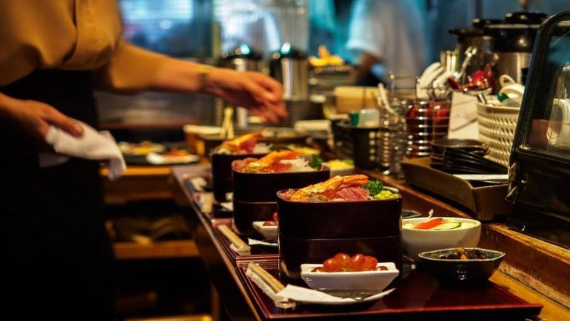 加盟店员工服务规范：从“标准化”到“人性化”的实操指南